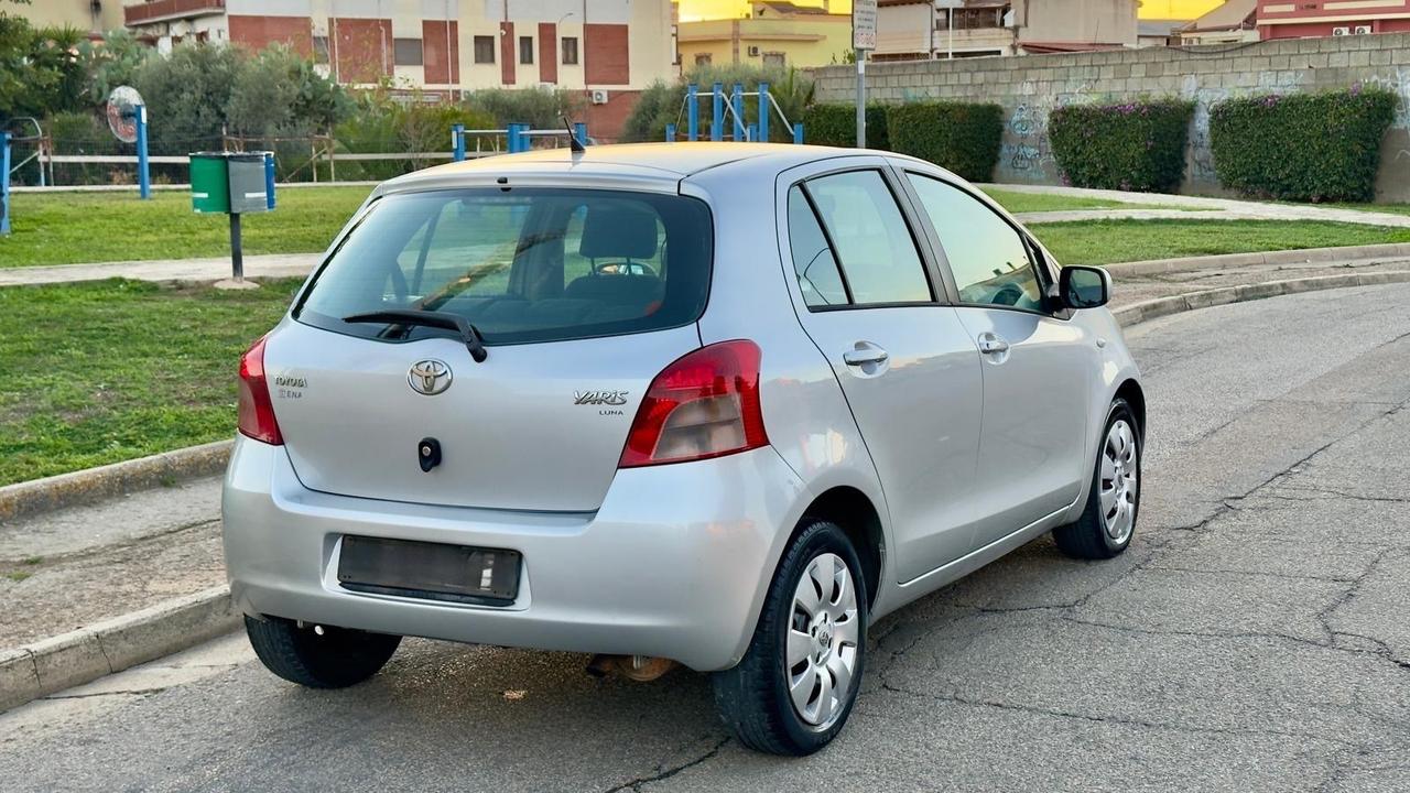 Toyota Yaris 1.3 5 porte Navi