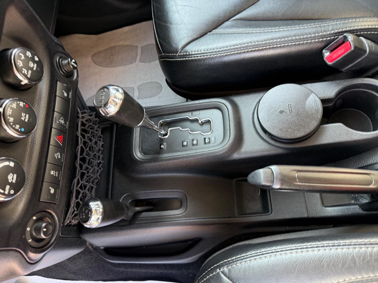 Jeep Wrangler 2.8 CRD DPF Sahara Auto