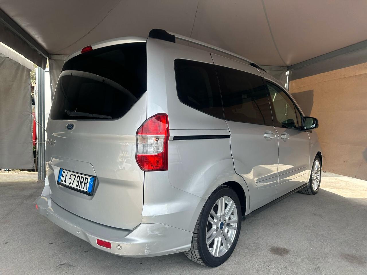 Ford Tourneo Courier Tourneo Courier 1.5 TDCI 75 CV Titanium