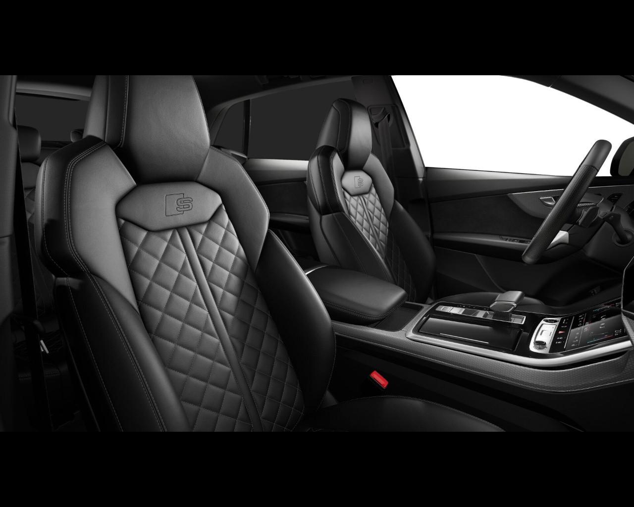 AUDI Audi Q8 SUV S line edition TFSI e quattro 290 kW tiptronic