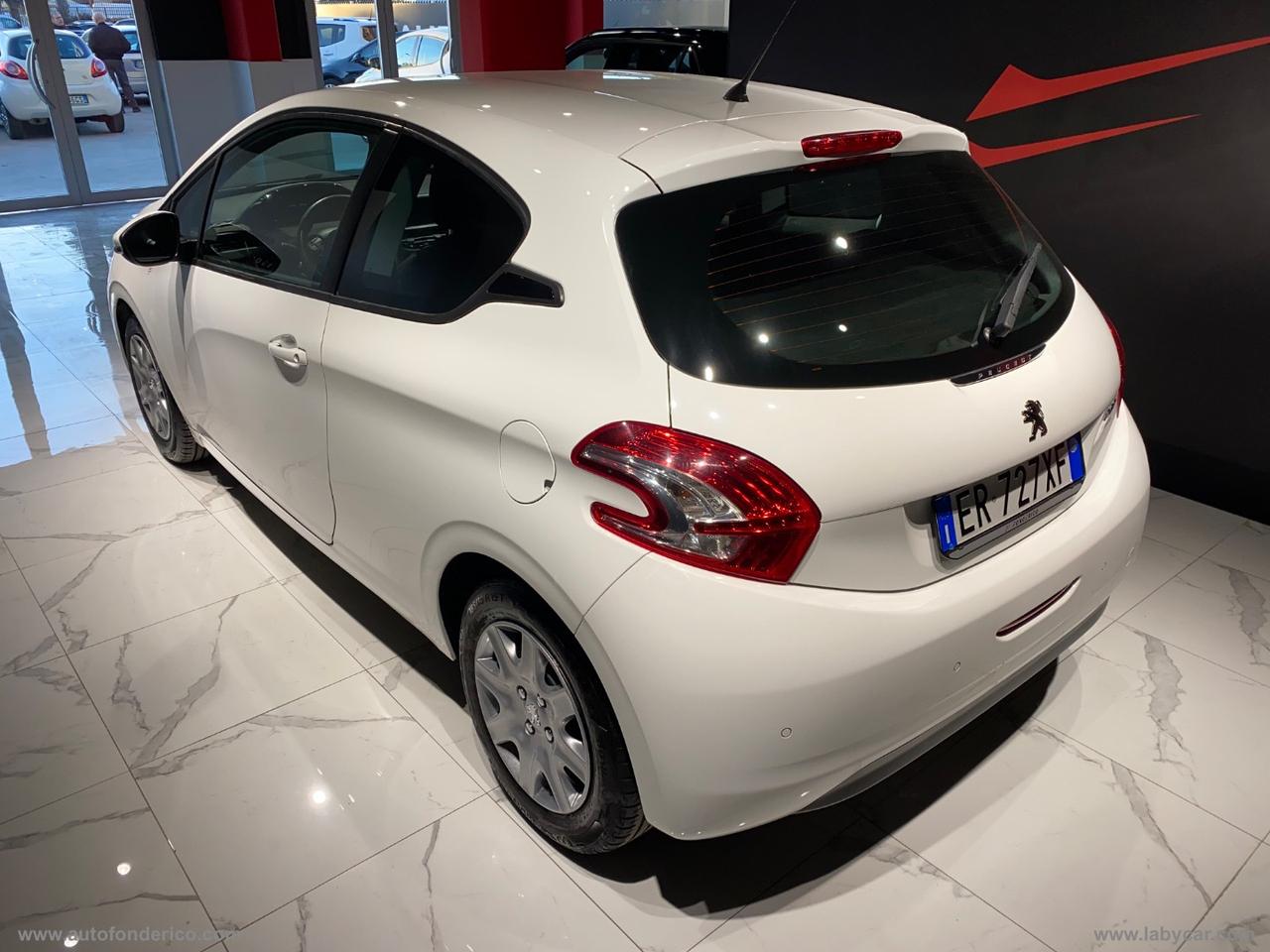 PEUGEOT 208 1.4 HDi 68 CV 3p. Allure