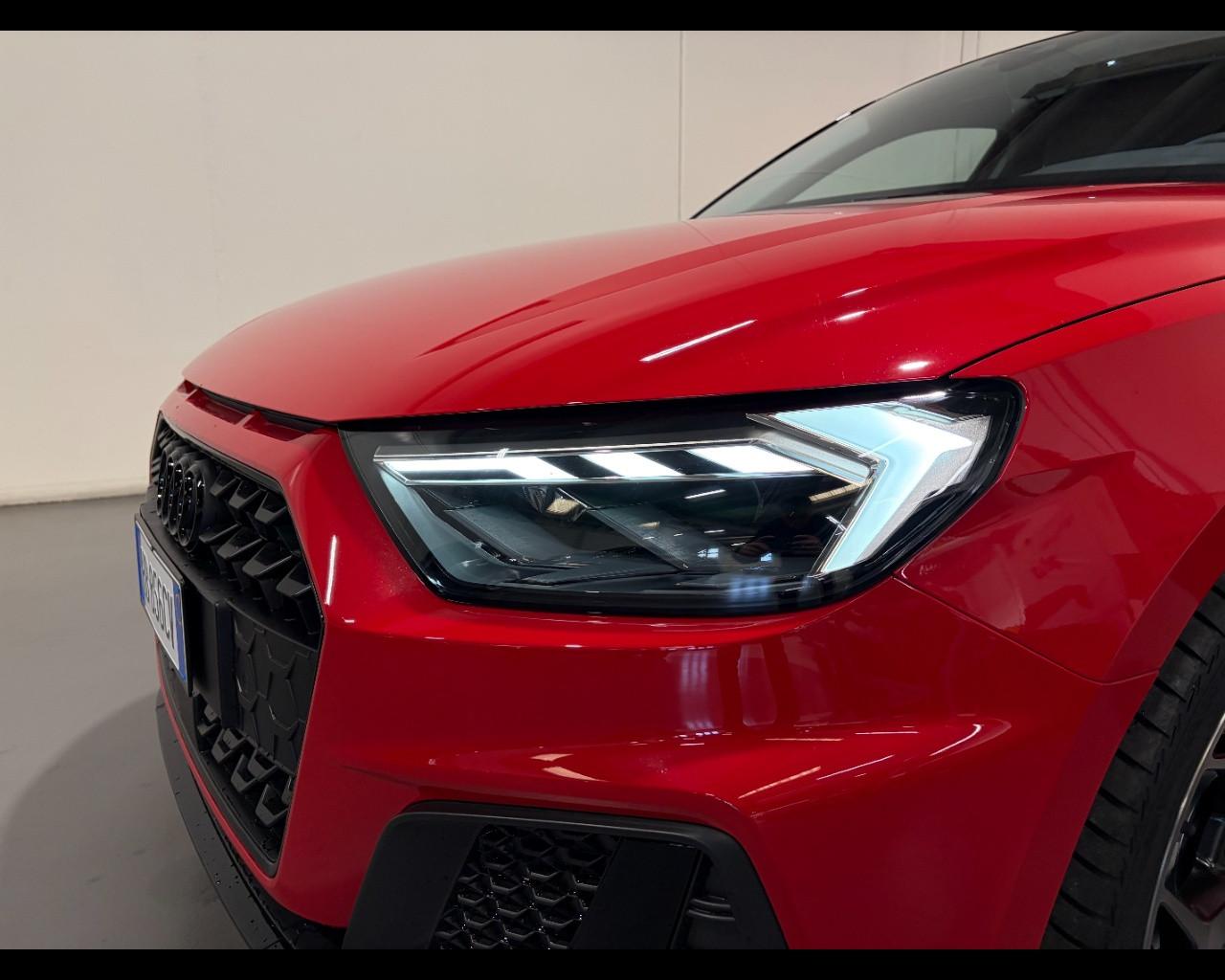 AUDI A1 SPORTBACK 30 TFSI S-TRONIC IDENTITY BLACK