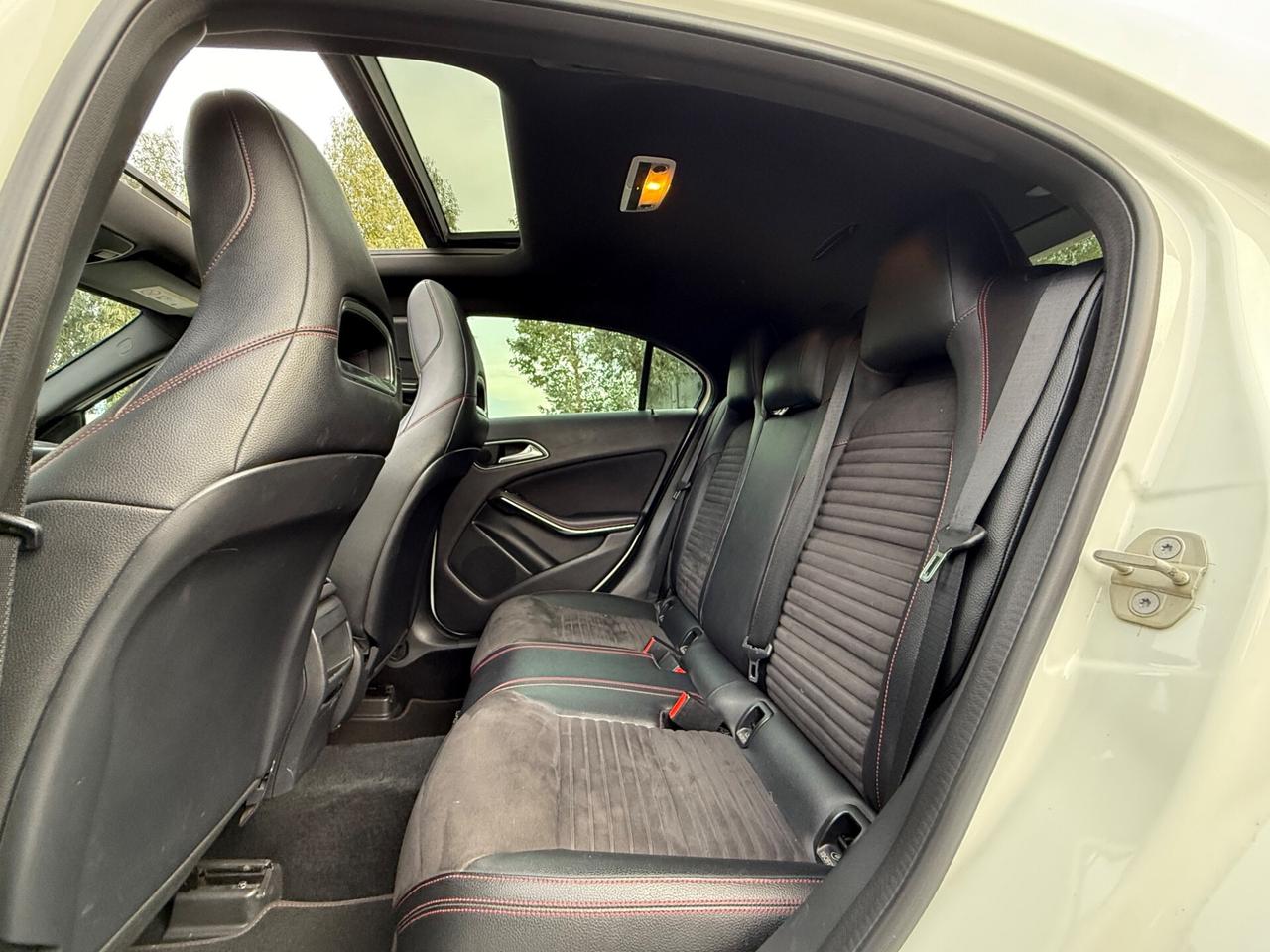 MERCEDES- BENZ A 180 CDI PREMIUM