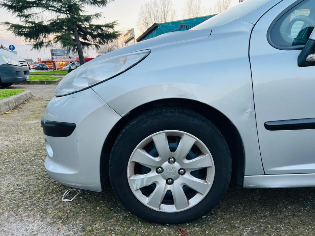Peugeot 207 1.4 88CV 5p. XS