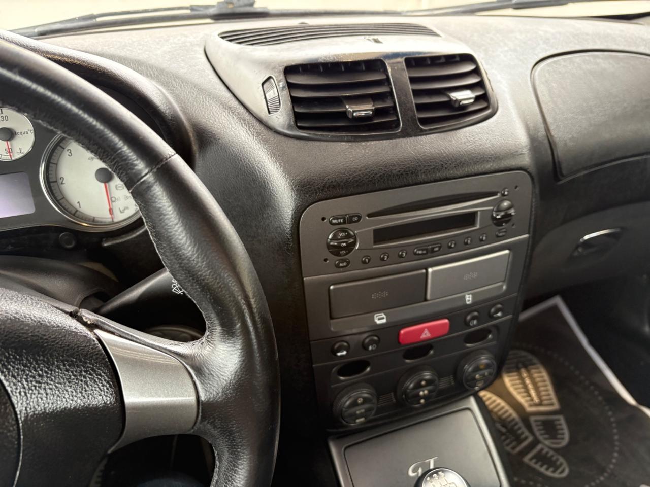 Alfa Romeo GT 1.9 JTDM 16V Distinctive