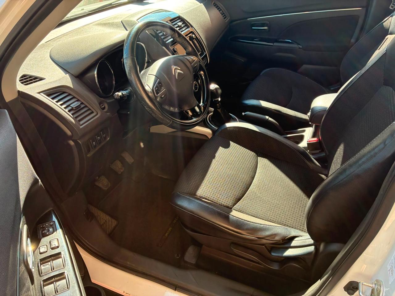 CitroenC4Aircross1.6HDi115cv4WD navi retro-15
