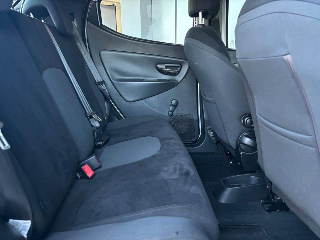 Lancia Ypsilon 5 Porte Ypsilon 1.2 8v Silver s&s 69cv E6