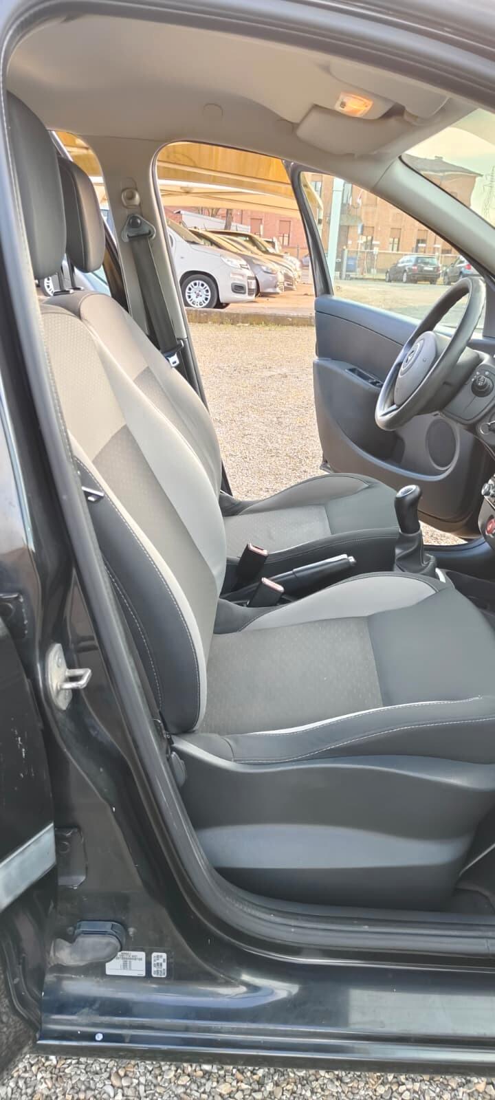 Renault Clio 1.2 16V 5 porte Luxe