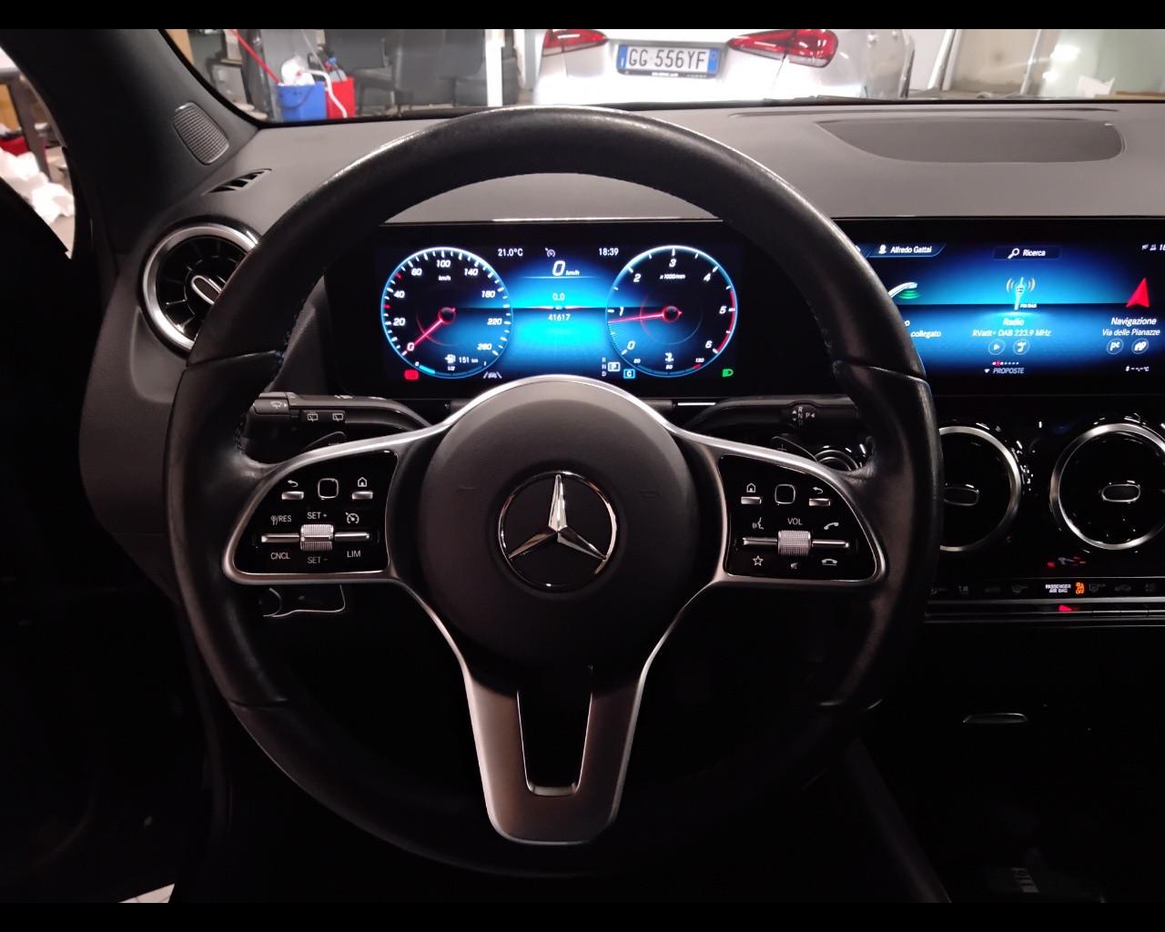 Mercedes-Benz GLA-H247 2020 - GLA 180 d Sport Plus auto