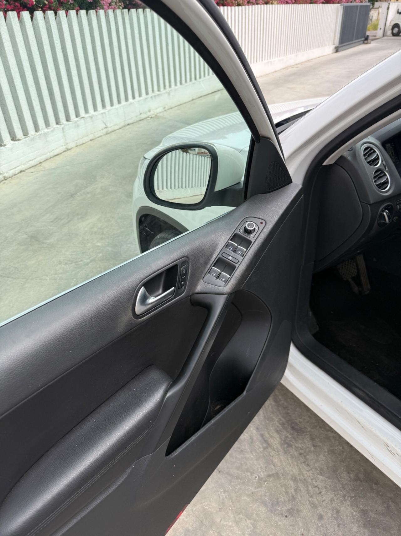Volkswagen Tiguan 2.0 TDI 140 CV 4MOTION Sport & Style