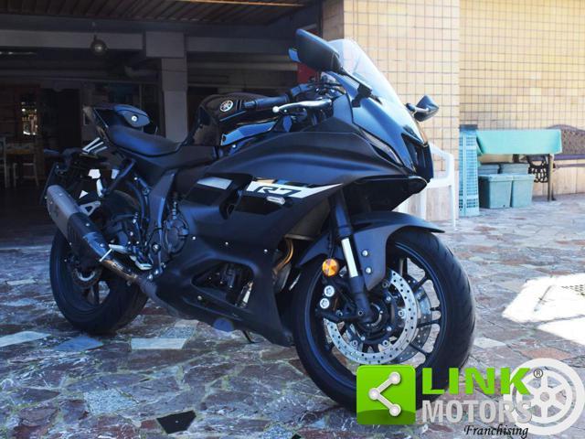 YAMAHA YZF 750 R7 R7