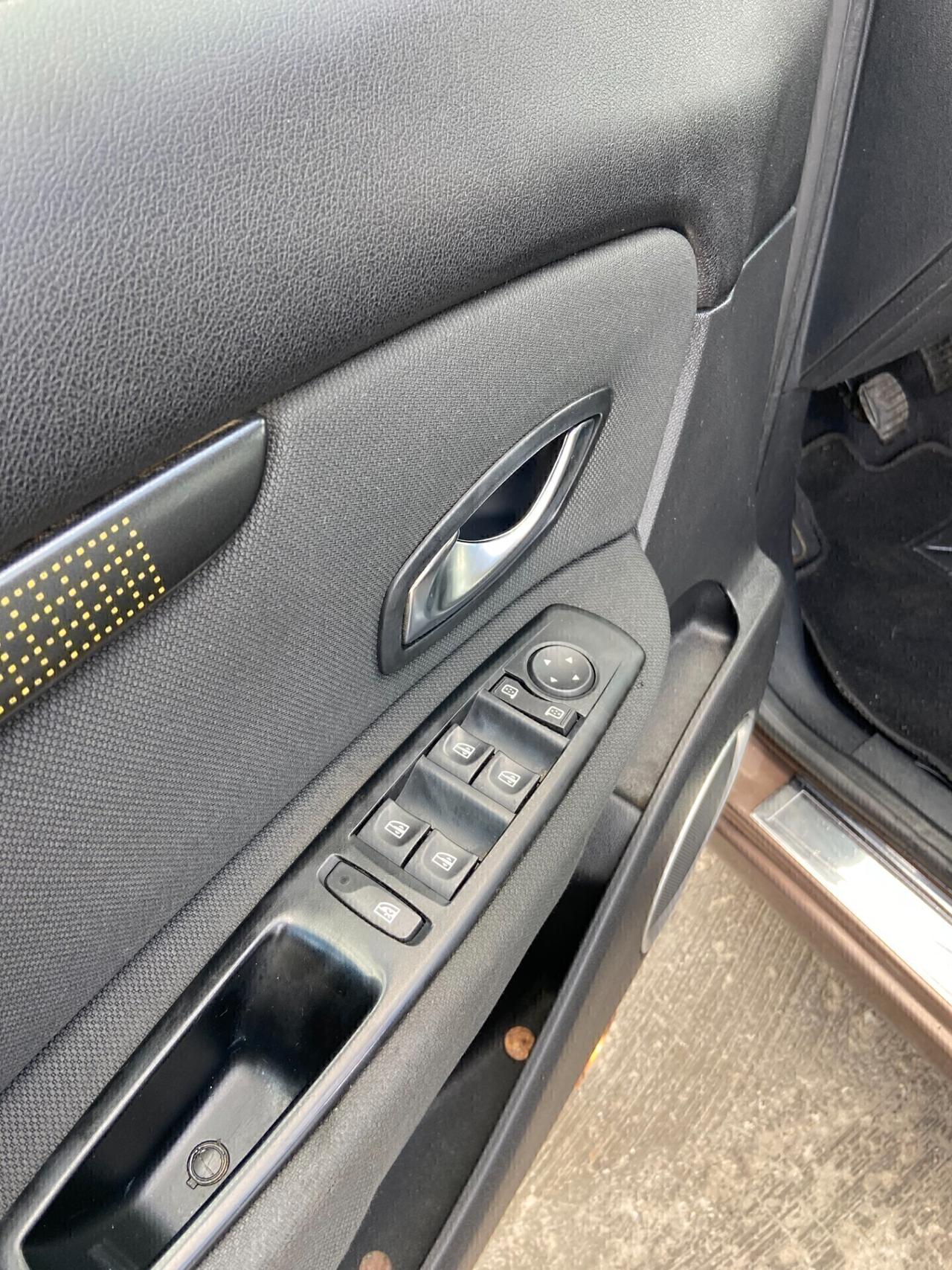 Renault Scenic X-Mod 1.5 dCi 110CV Luxe