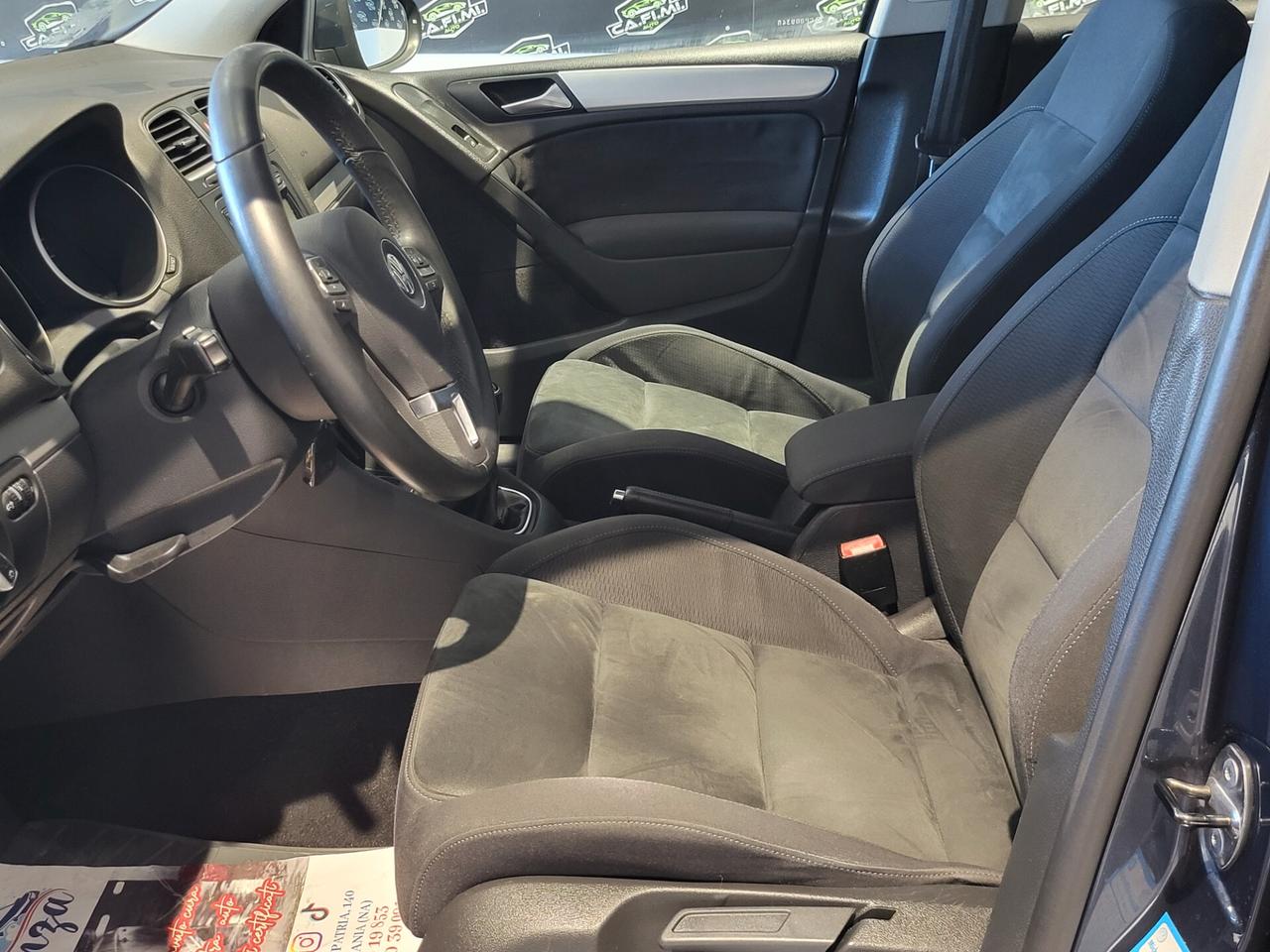 Volkswagen Golf - 2011 1.6 TDI 105 cv Highline