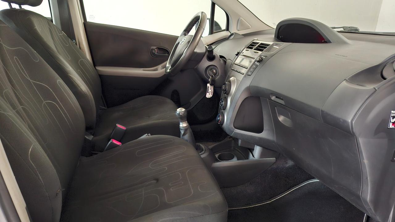 Toyota Yaris 1.0 5 porte