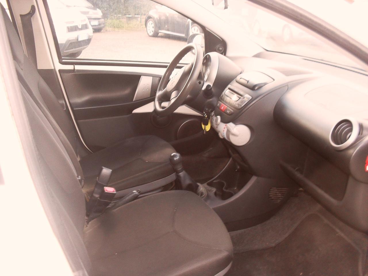 Toyota Aygo 1.0 12V VVT-i 5 porte Lounge Connect