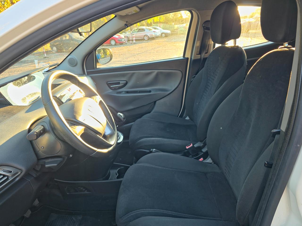 Lancia Ypsilon 1.3 MJT 16V 95 CV 5 porte S&S Elle E5B Manuale NEO 2015
