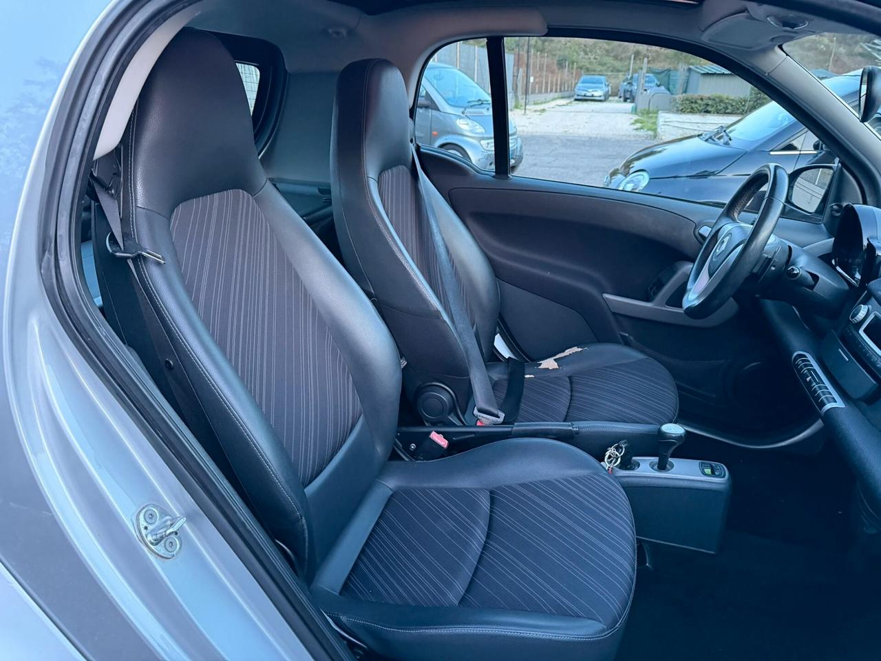 Smart ForTwo 52 kW MHD coupé White Tailor Made