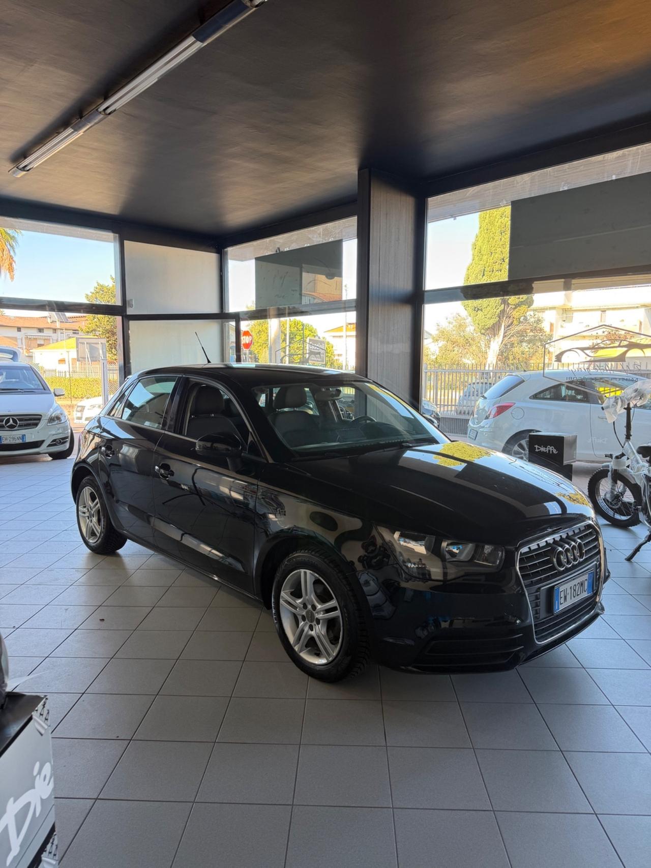 Audi A1 SportBack 1.6 TDI Attraction S-Tronic