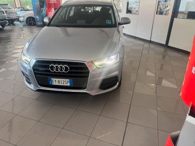 AUDI Q3 Q3 2.0 TDI 150 CV quattro S tronic Busi...