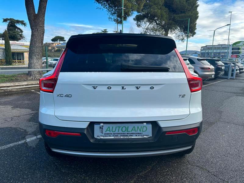 Volvo XC40 1.5 t2 Momentum auto my21