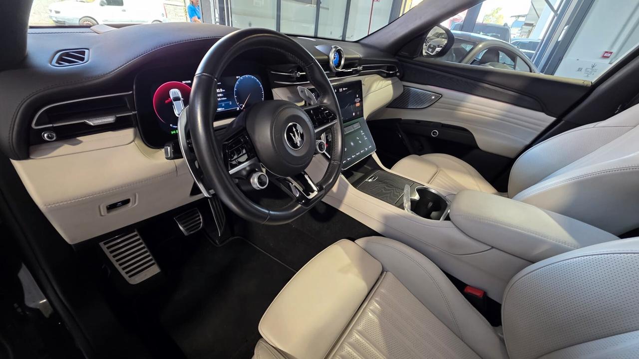 Maserati Grecale MHEV 330 CV AWD Modena