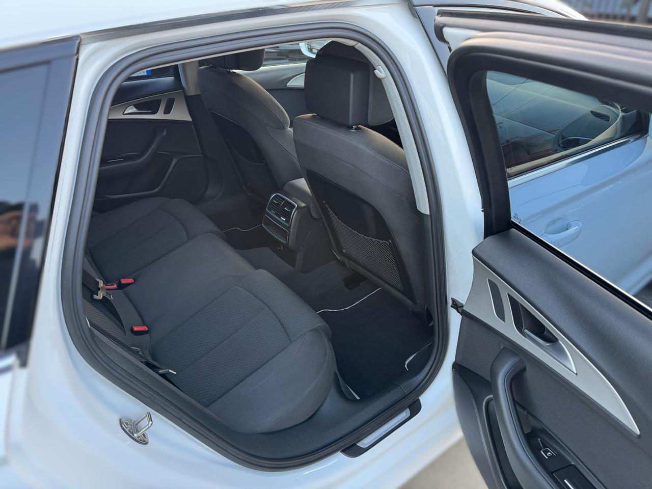 Audi A6 Avant 2.0 TDI ultra S tronic Business Plus