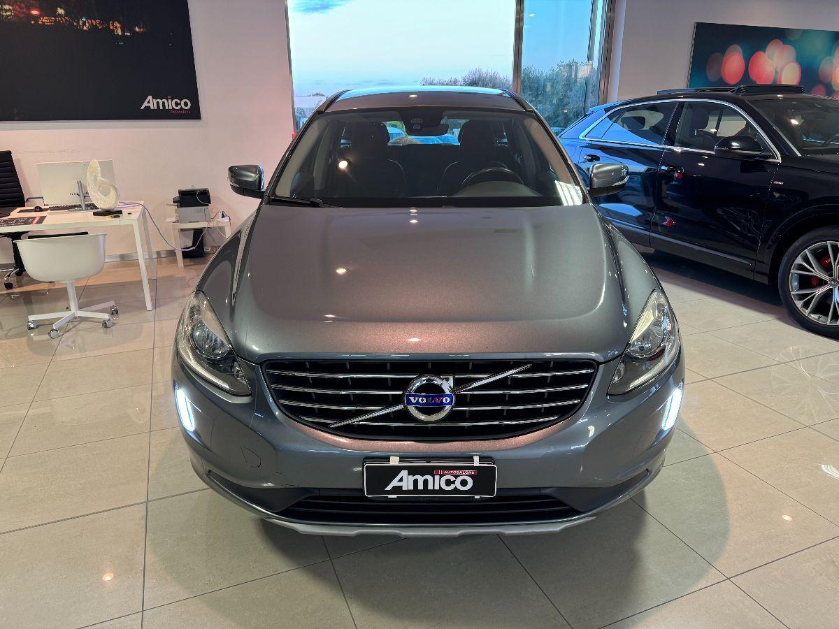 VOLVO - XC60 - D4 Geartronic Momentum Navi/Led