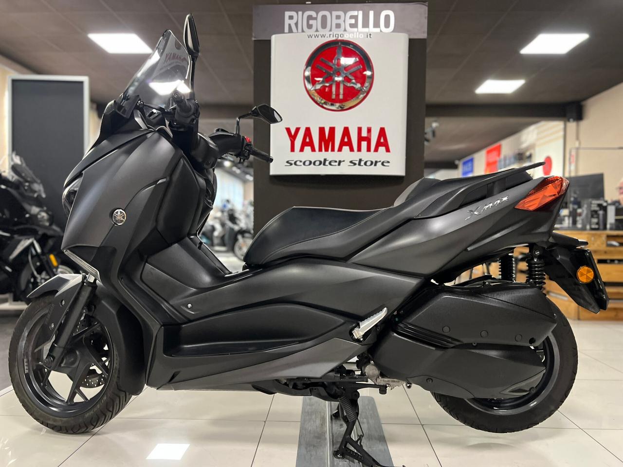 Yamaha X-Max 300