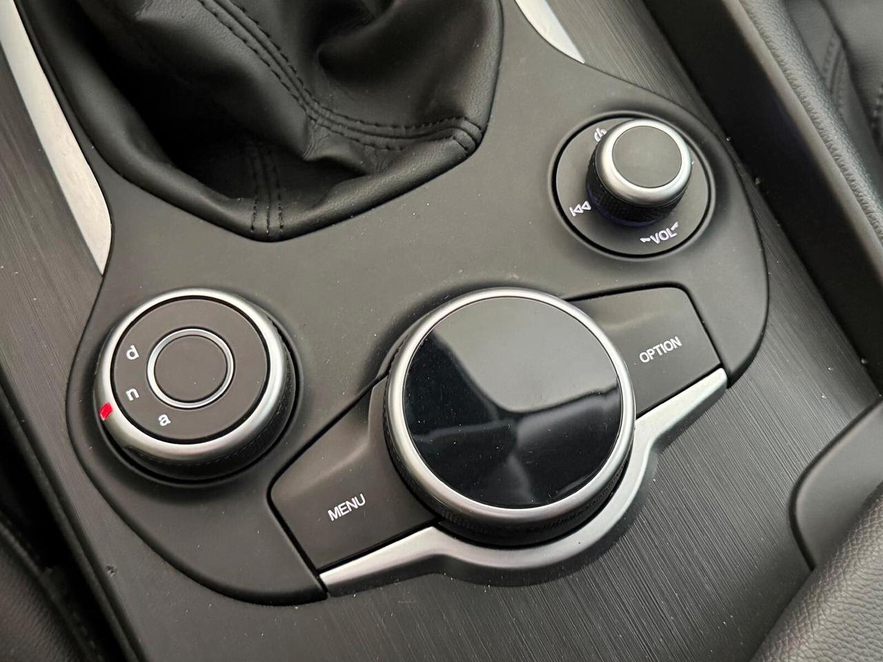 Alfa Romeo Giulia 2.2 TURBODIESEL 180 cv. SUPER (Nav)