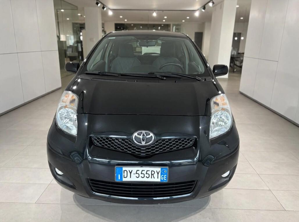 Toyota Yaris 3p 1.3 dual Sol -NEOPATENTATI-