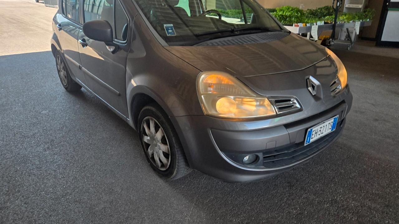Renault Modus 1.6 16V AUTOMATIC