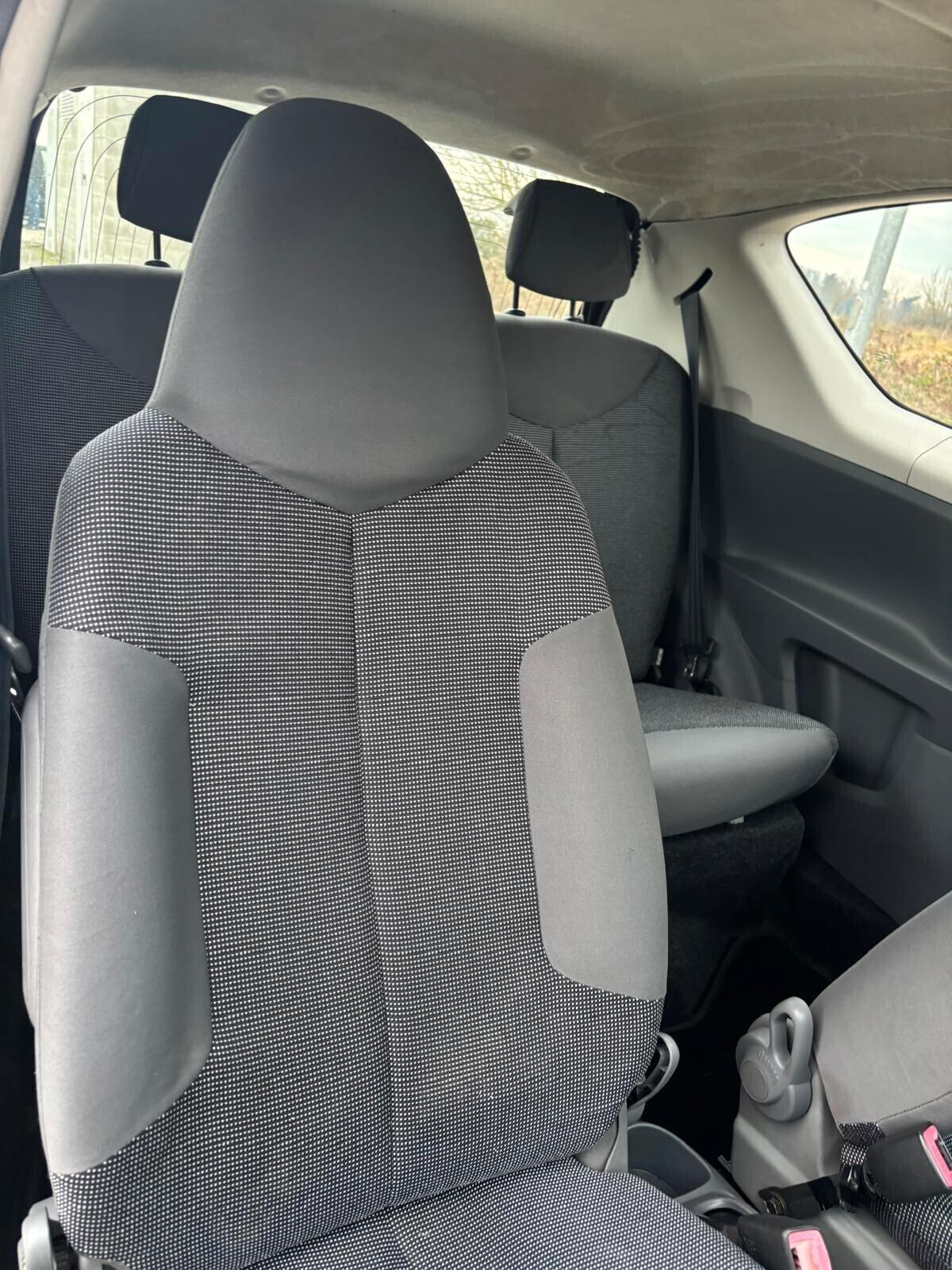 Peugeot 107 1.0 68CV 3p. Plaisir 2Tronic AUTOMATICA, NO CLIMA