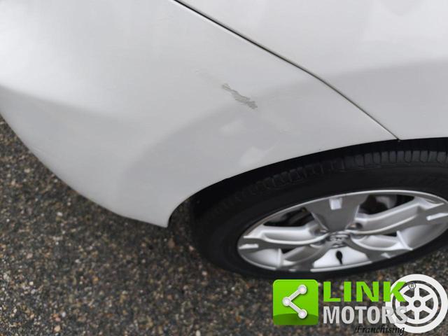 TOYOTA Urban Cruiser 1.4 D-4D AWD Luxury