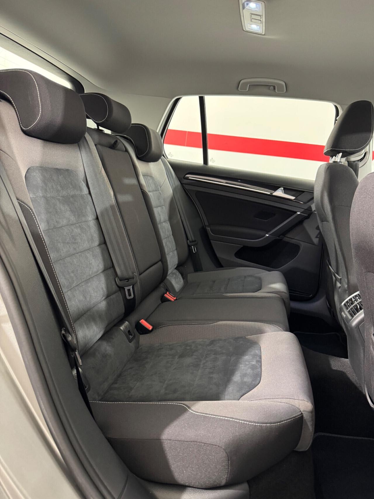 Volkswagen Golf 2.0 TDI DSG 5p. Highline BlueMotion Technology CINGHIA NUOVA