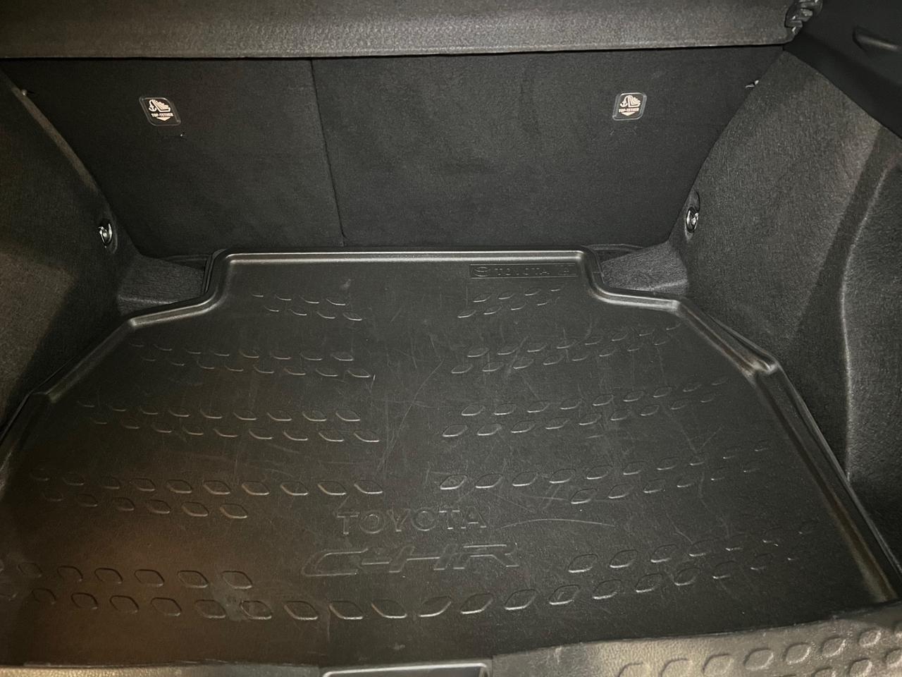 Toyota C-HR 1.8 Hybrid E-CVT Business