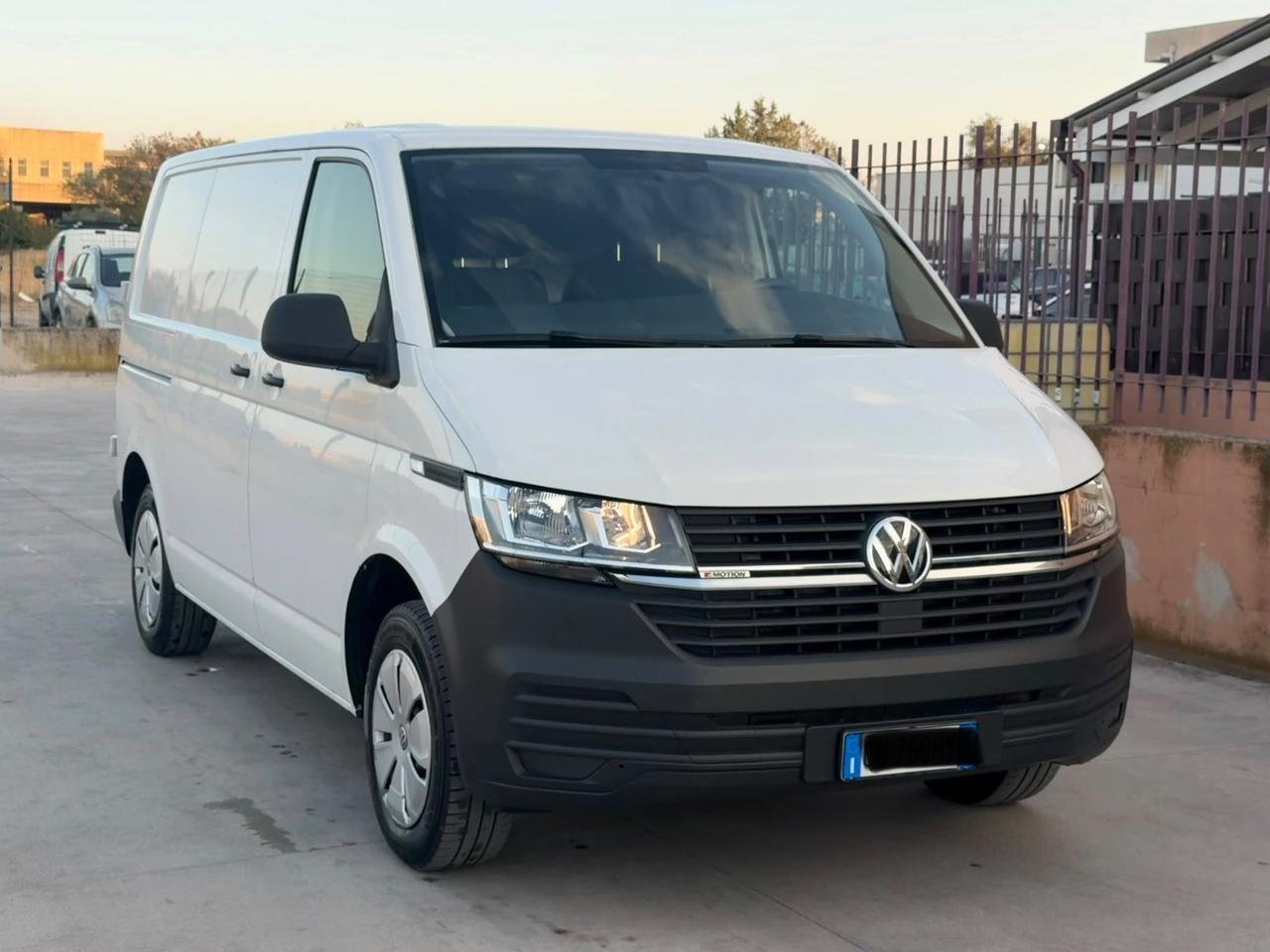 Volkswagen Transporter 2.0 TDI 150CV DSG PC Furgone