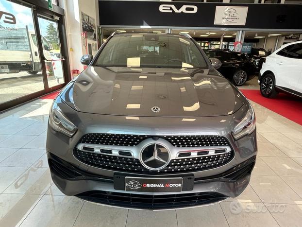 MERCEDES-BENZ GLA 200 d Automatic Premium