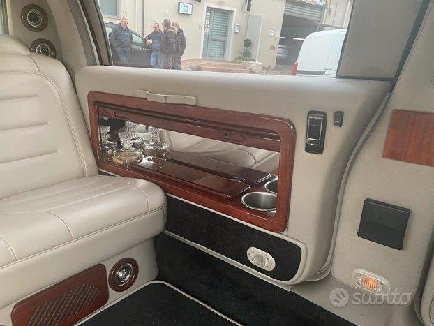 Cadillac Seleziona Deville Sedan Stretch Limousine
