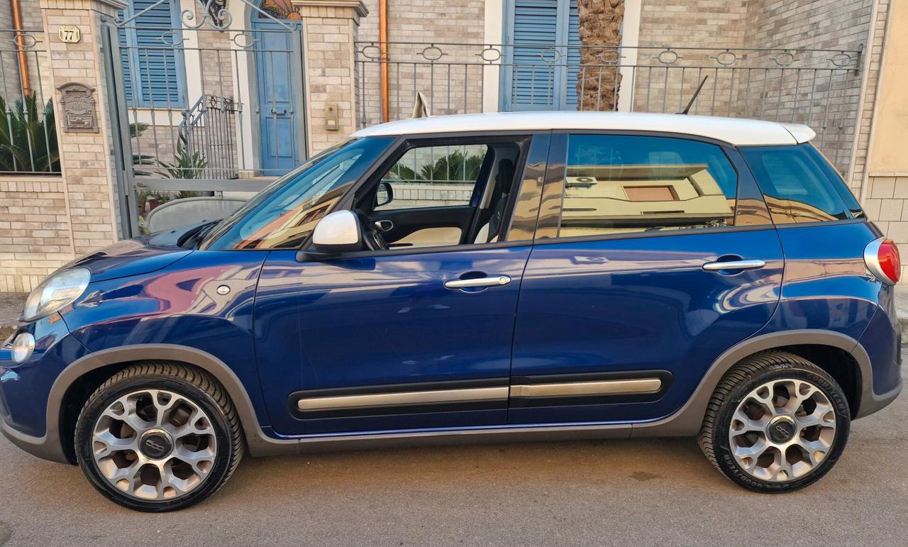 Fiat 500L 1.6 Multijet TREKKING (GANCIO TRAINO)