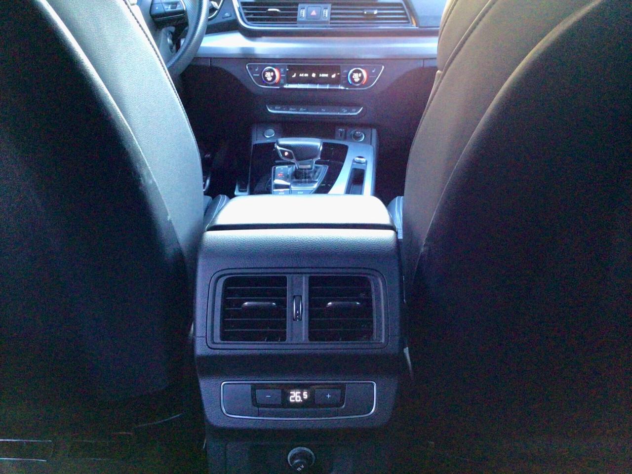 Audi Q5 40 TDI 204 CV Quattro Identity Black