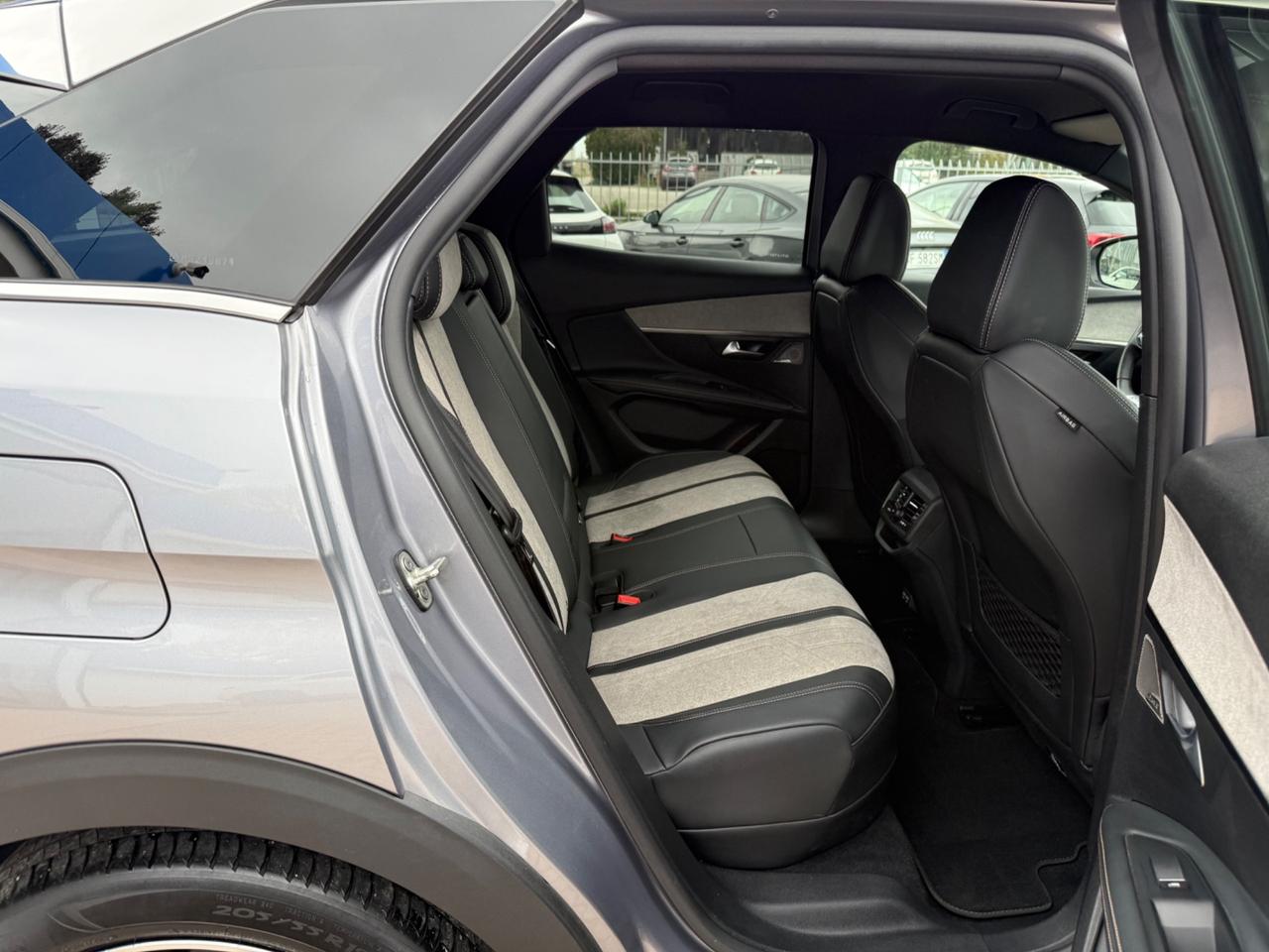 Peugeot 3008 Hybrid 225 e-EAT8 GT