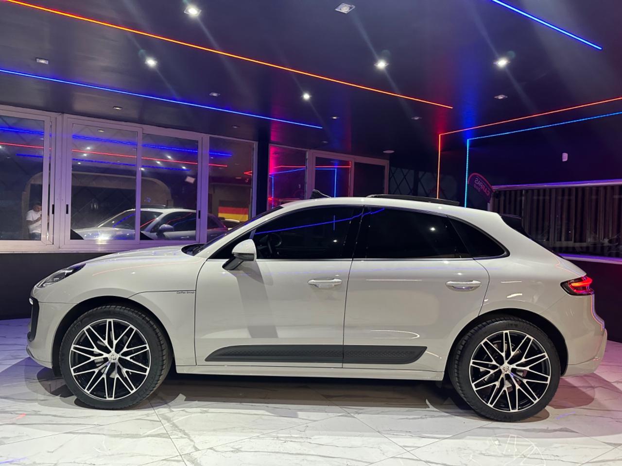 Porsche Macan 2.0 COLORE GESSO