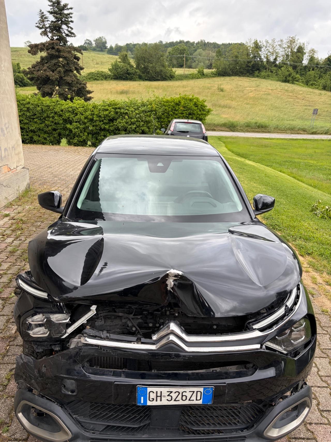Citroen C4 BlueHDi SHINE 2022 INCIDENTATA