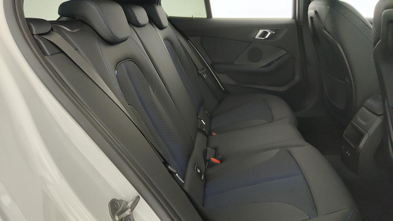 BMW Serie 1 F40 - 116d Msport auto