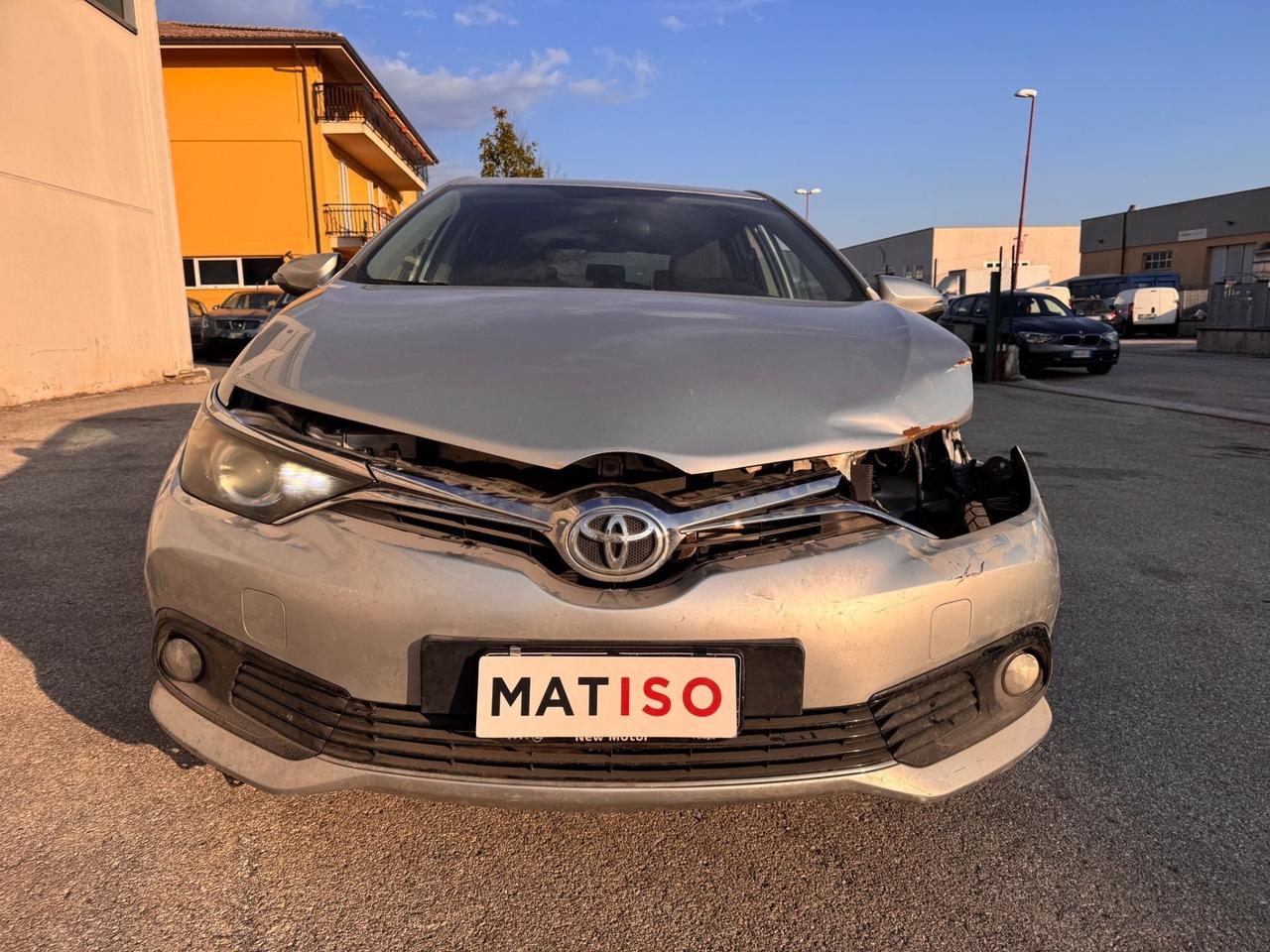 Toyota Auris 1.6 D-4D Lounge AUTO INCIDENTATA