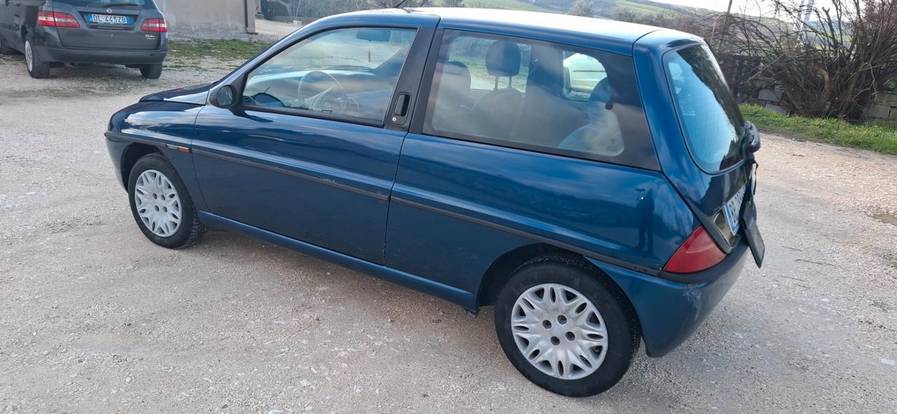 Lancia Y 1.1i cat Elefantino Blu