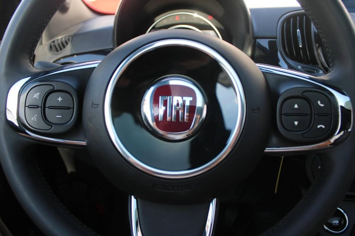 Fiat 500 1.0 hybrid Dolcevita 70cv con CarPlay