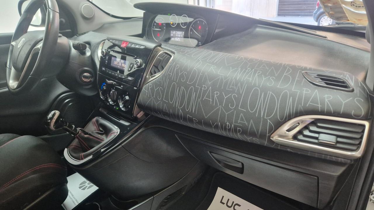 Lancia Ypsilon 1.3 MJT bicolor