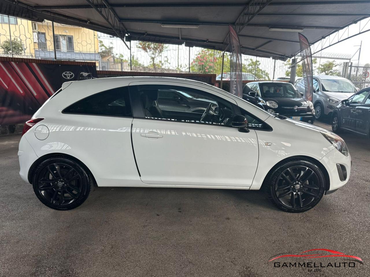 Opel Corsa 1.3 3p b-color 95CV