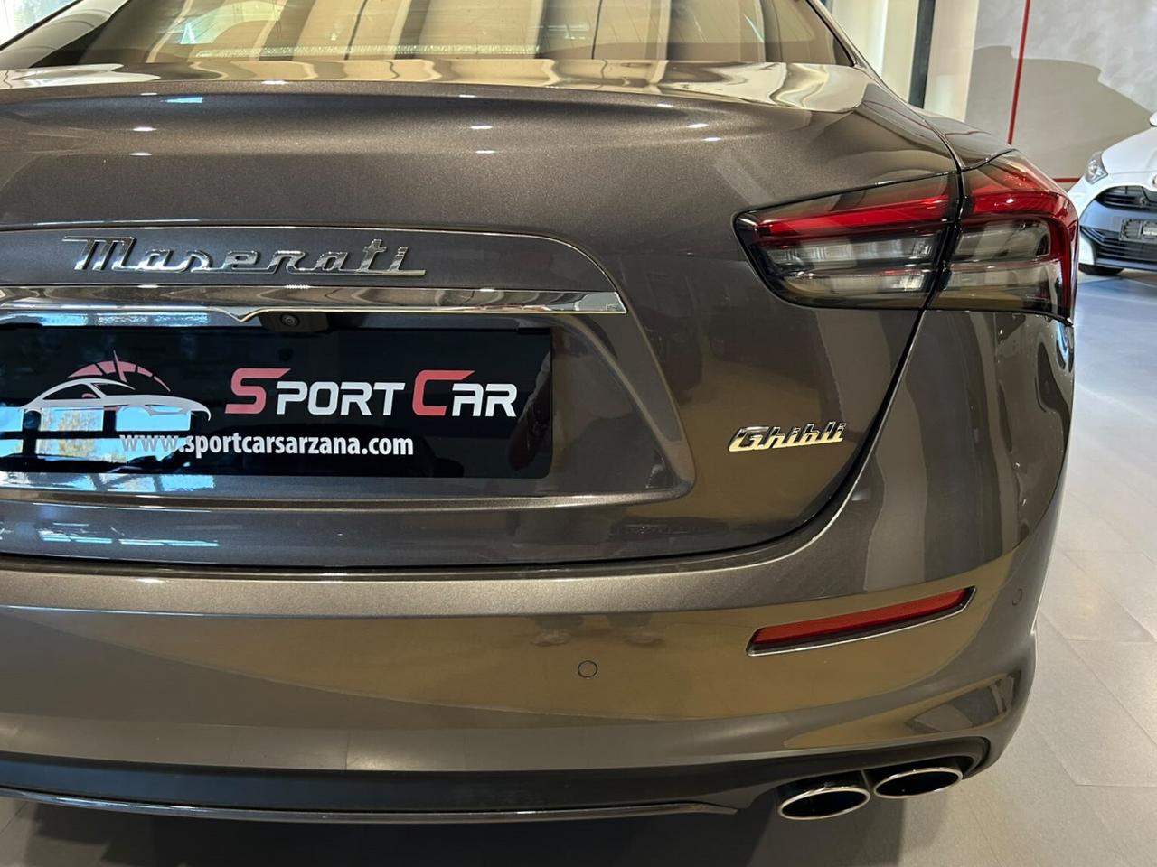 Maserati Ghibli 330 CV MHEV GT